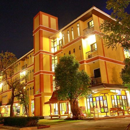 Boonme Heritage Phitsanulok Ngoại thất bức ảnh