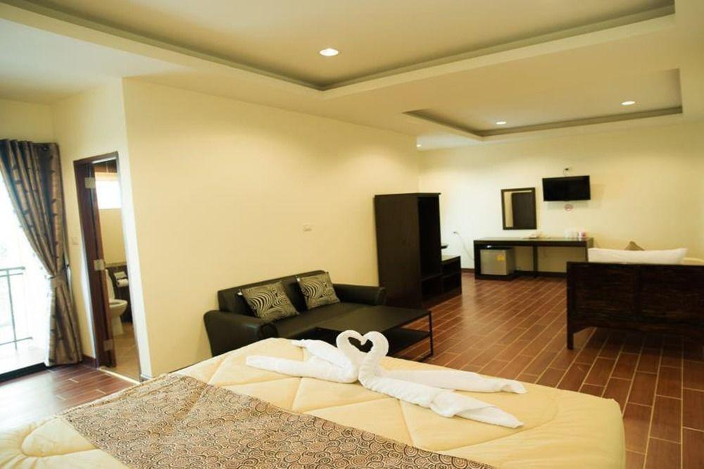 Boonme Heritage Phitsanulok Ngoại thất bức ảnh