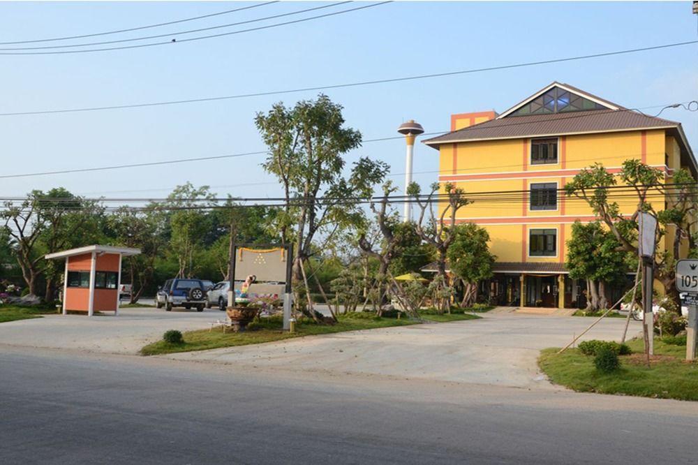 Boonme Heritage Phitsanulok Ngoại thất bức ảnh