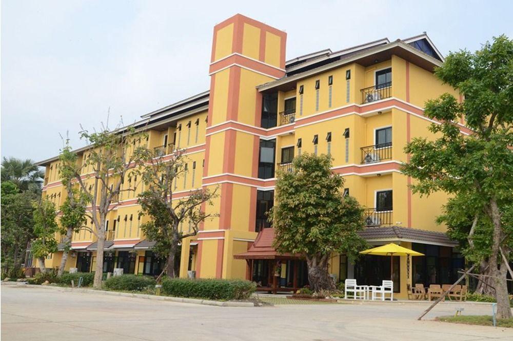 Boonme Heritage Phitsanulok Ngoại thất bức ảnh